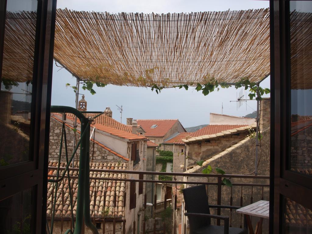 Apartments Villa Anka Komiža Oda fotoğraf