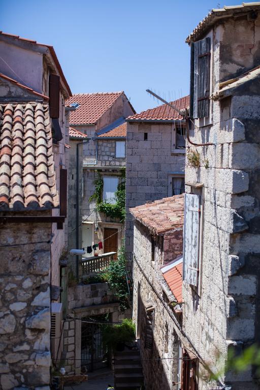 Apartments Villa Anka Komiža Dış mekan fotoğraf